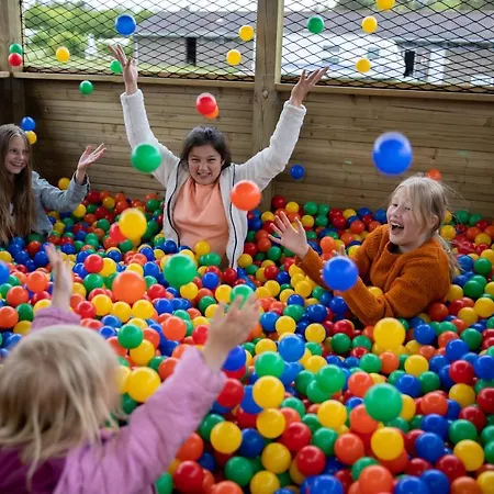 Tisvildeleje Camping Hytter *